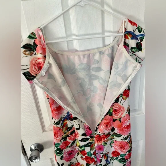 New York and Company floral fitted midi dress - Picture 3 of 6